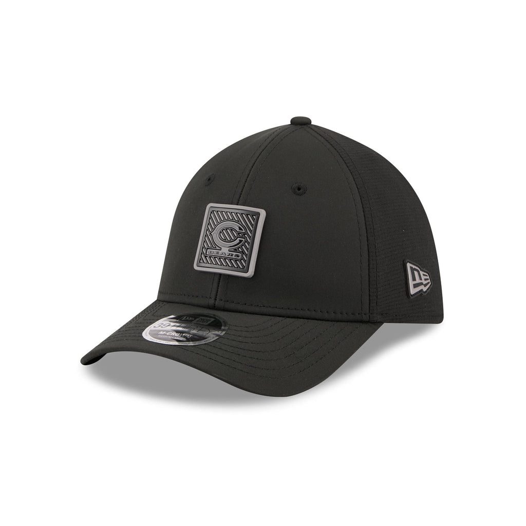 Chicago Bears 2026 Training Black 39THIRTY M-Crown Stretch-Fit Hat