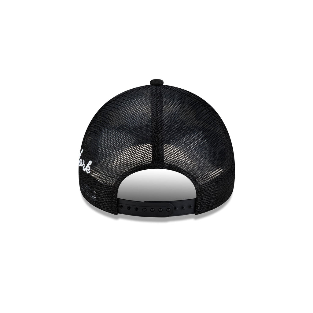New York Yankees Side Script Black 9FORTY A-Frame Trucker Hat