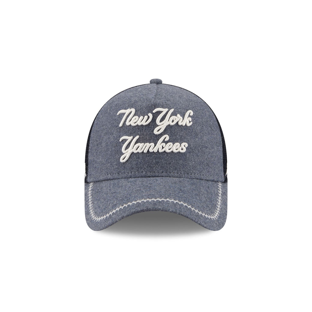 New York Yankees Navy Brushed Chambray 9FORTY A-Frame Trucker Hat